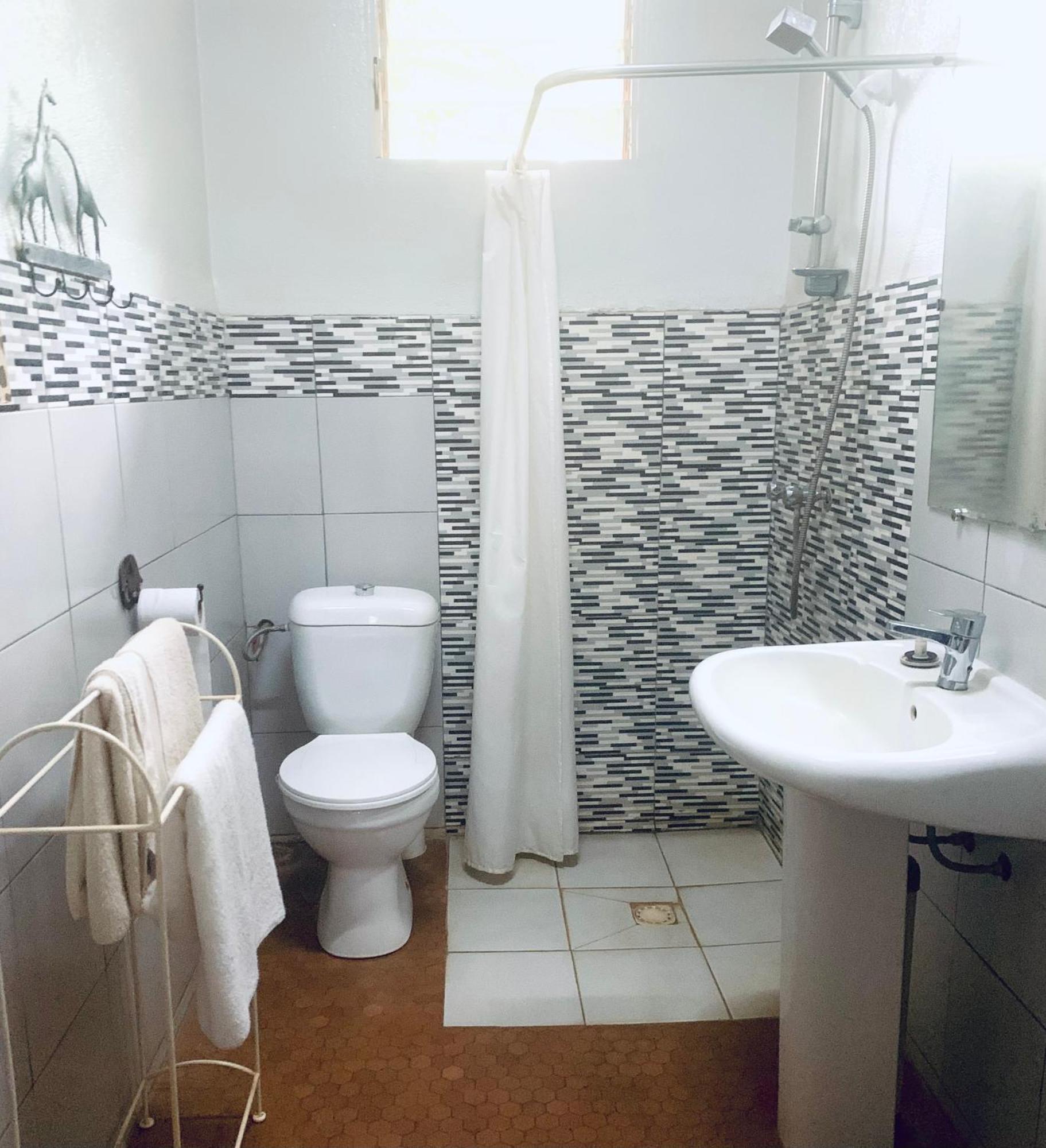 Hotel Ricardo Уагадугу Экстерьер фото